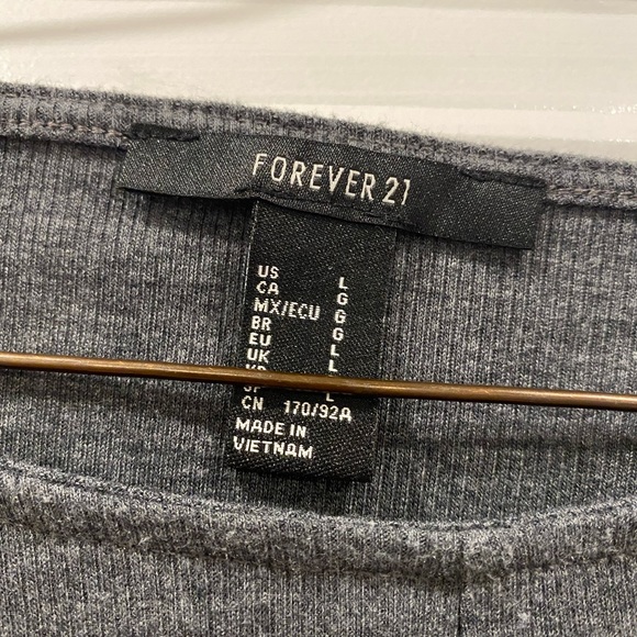 US L but can fit smaller, material is stretchy and flattering! - Picture 2 of 2